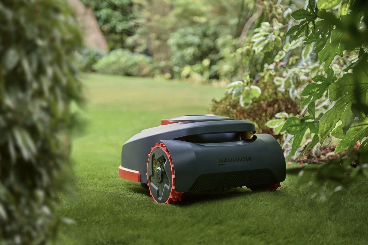 robot，cut grass，