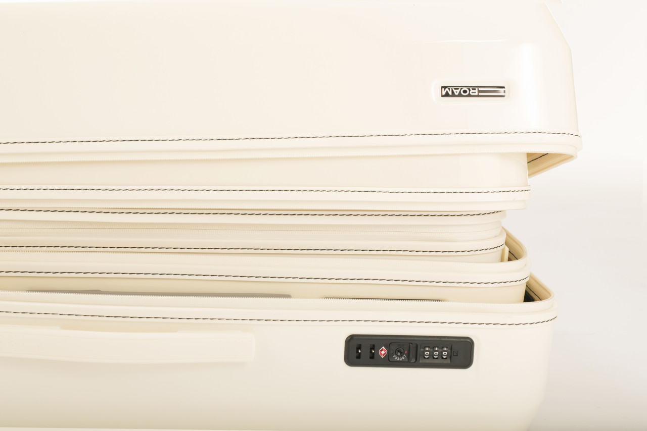 trunk，customized，ROAM，go out，travel，a business travel，