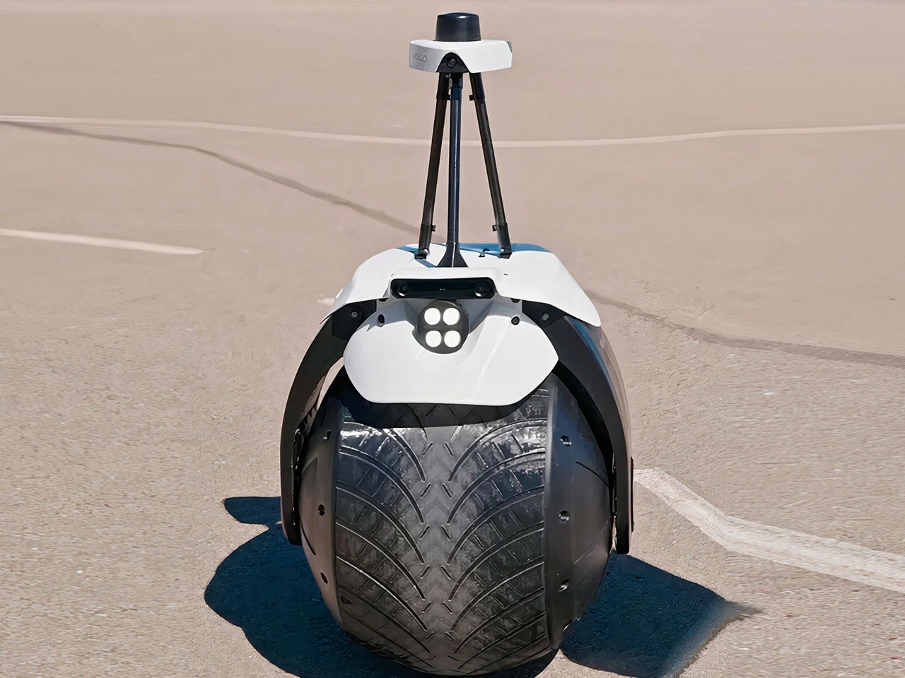 1ROLLO，Security patrol robot，artificial intelligence，automation，