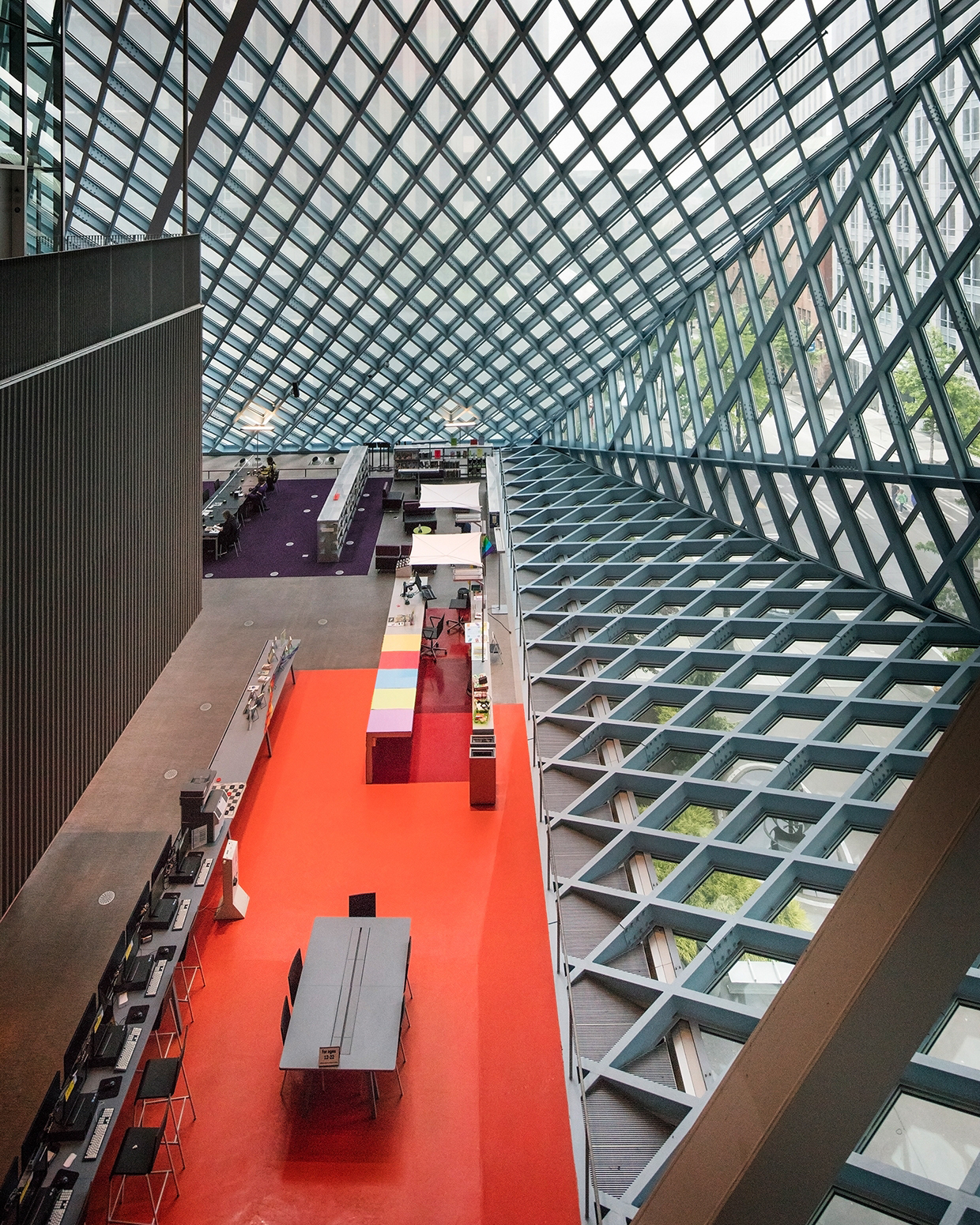 Architectural design，Appearance design，guangzhou opera house ，Zaha，Seattle Central Library ，Building interior，