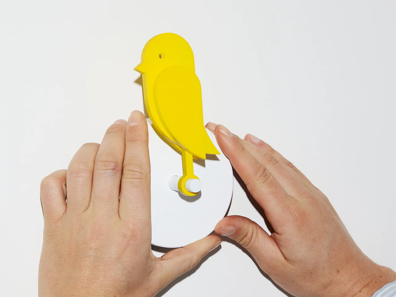Birdie 2.0，co2，No screen interaction，Indoor air monitoring，Recycled plastics，