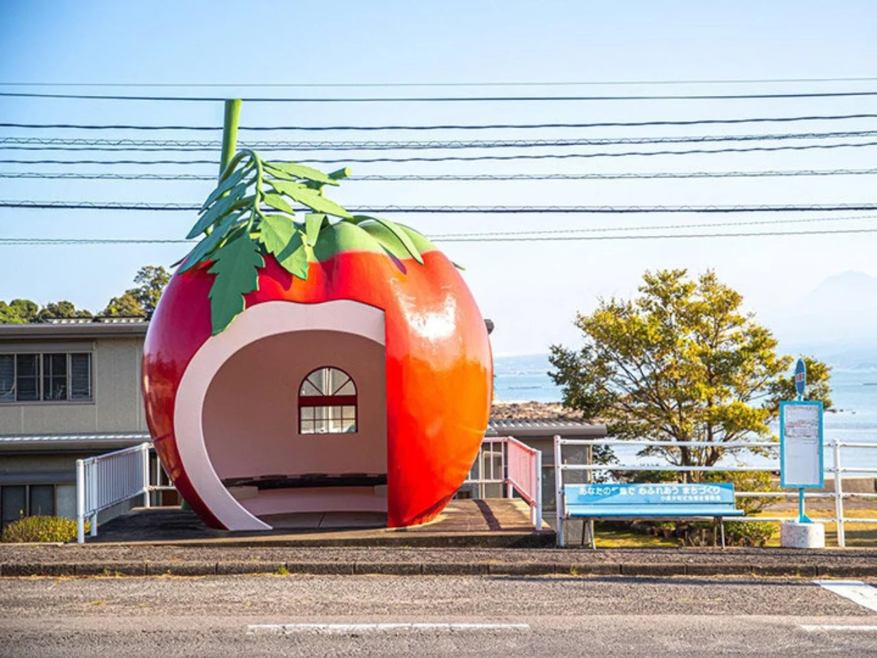 Tokimeki，Fruit shape bus station，environmental design，communal facilities，