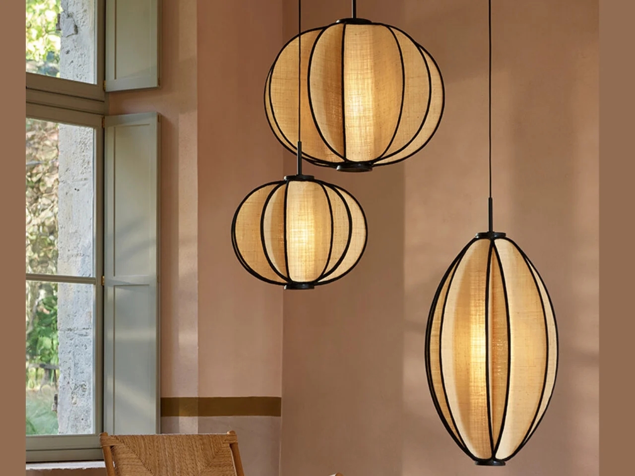 lamps and lanterns，a chandelier，Solis，Housewear & Furnishings，