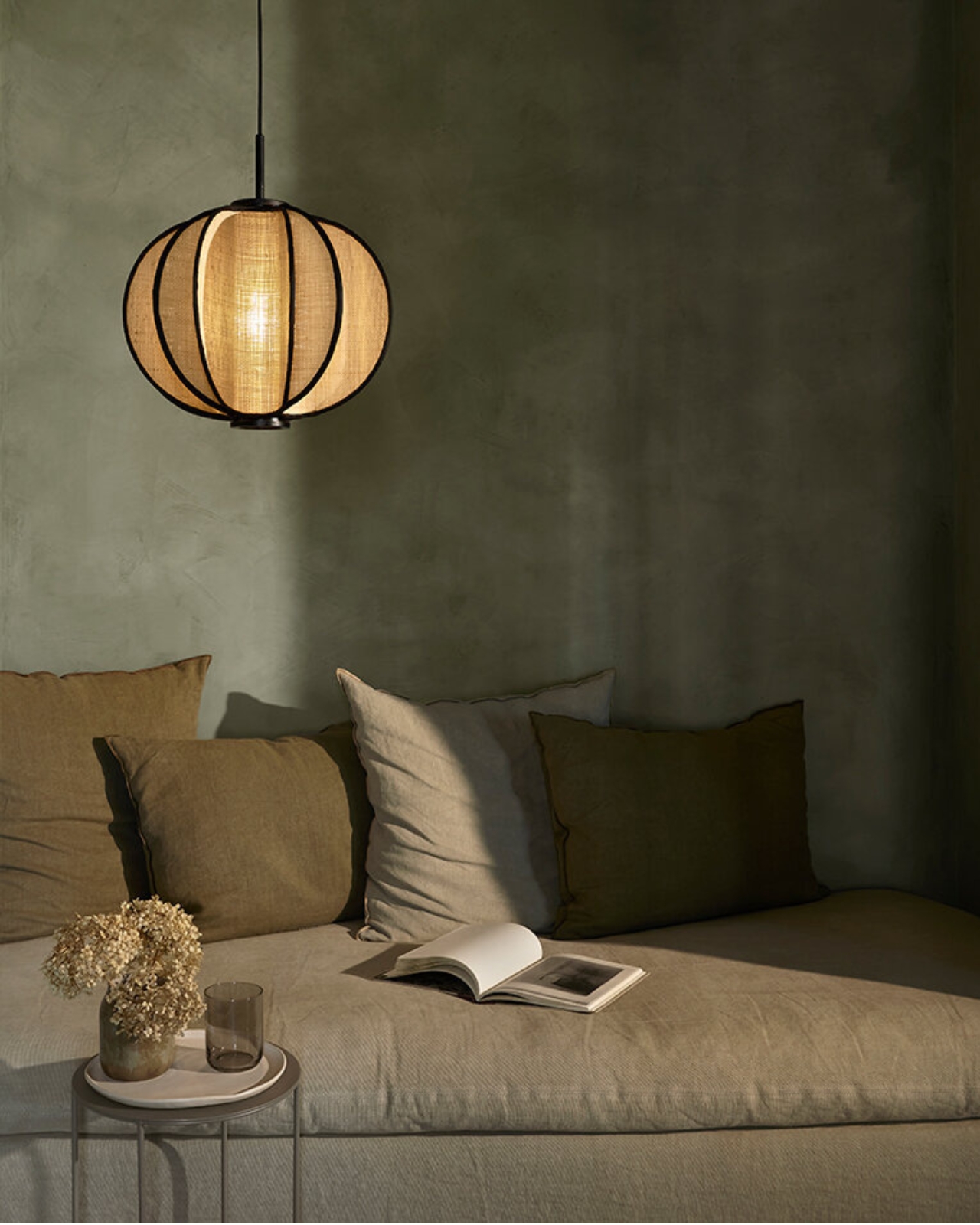 lamps and lanterns，a chandelier，Solis，Housewear & Furnishings，