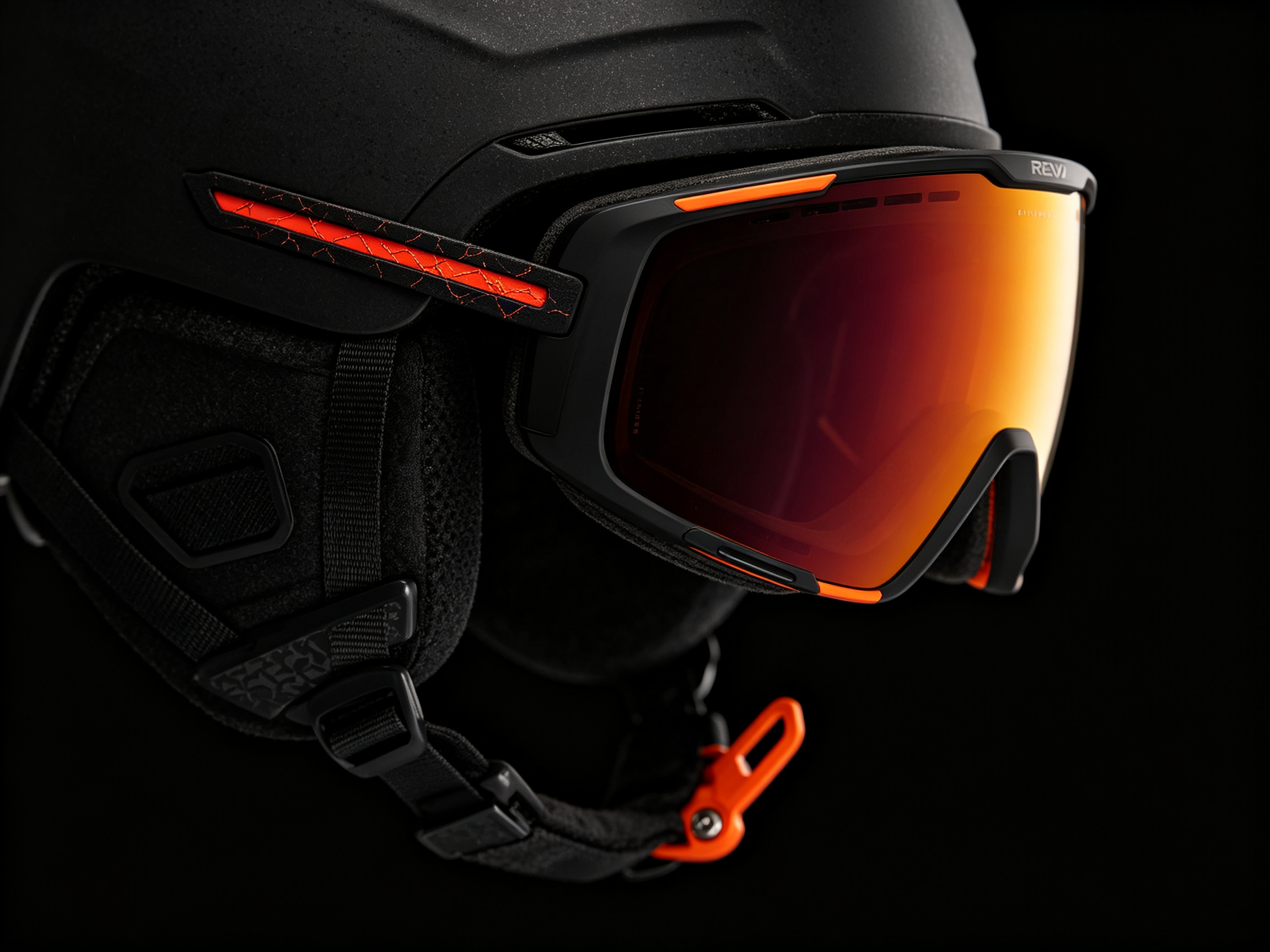 Ski equipment (helmet/snow goggles/fixer, etc.)，