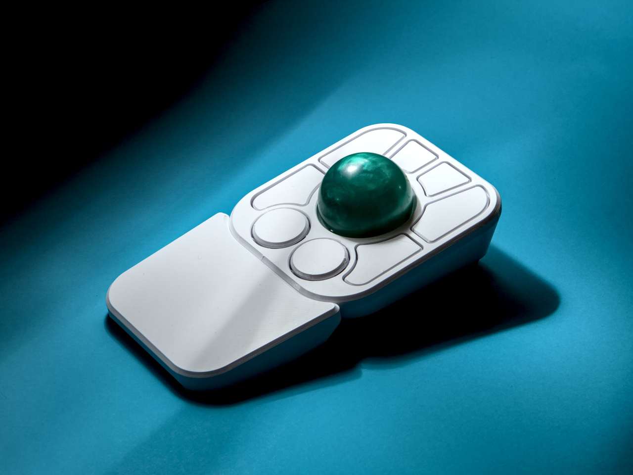Ploopy A，Open source hardware，Ergonomics，Desktop efficiency，Modular design，