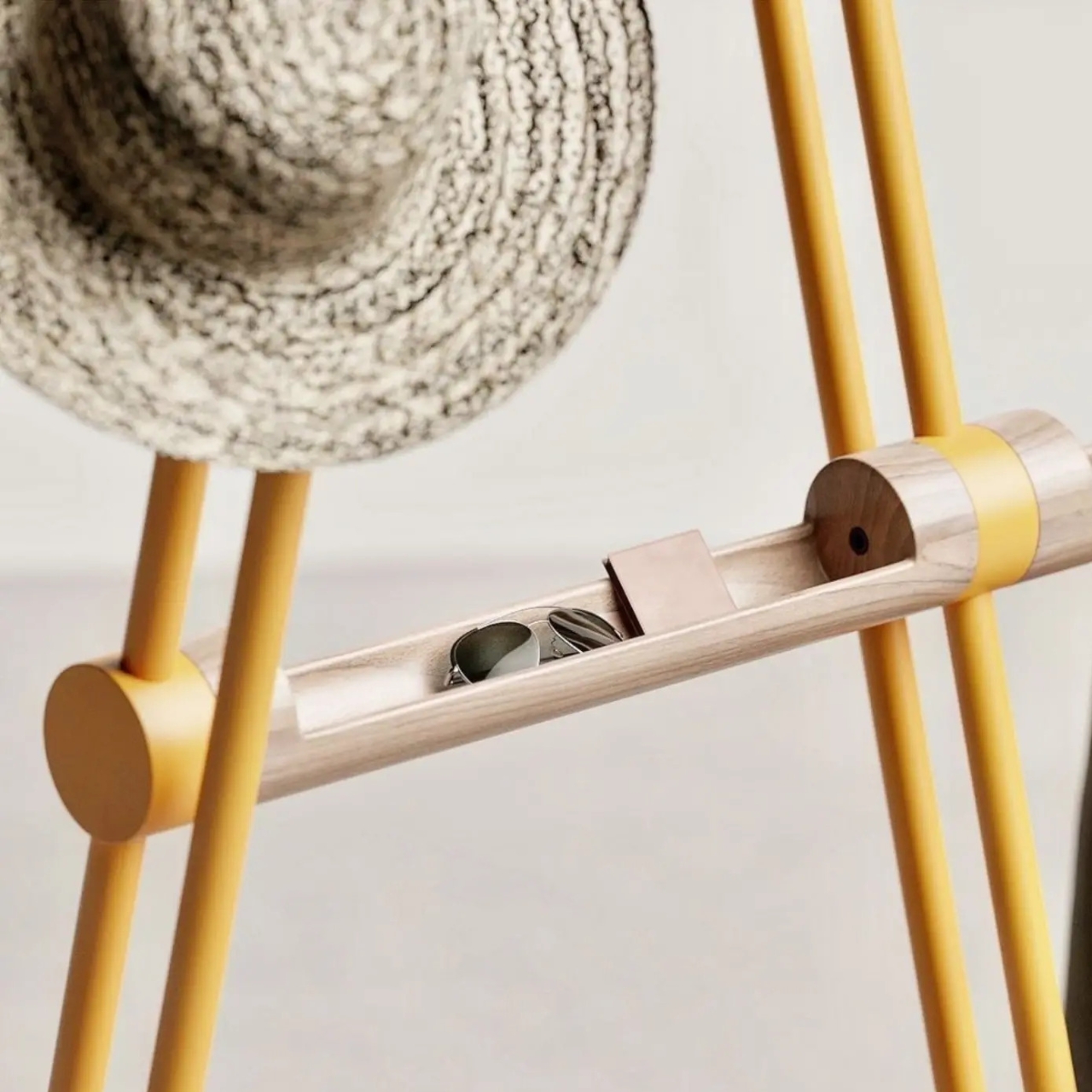 coat hanger，furniture，Acrobat，Hat rack,，