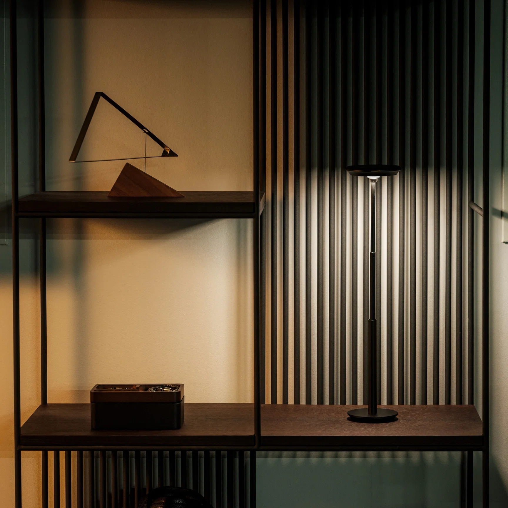 furniture，lamps and lanterns，Lighting tools，Infinite Solas Lamp，