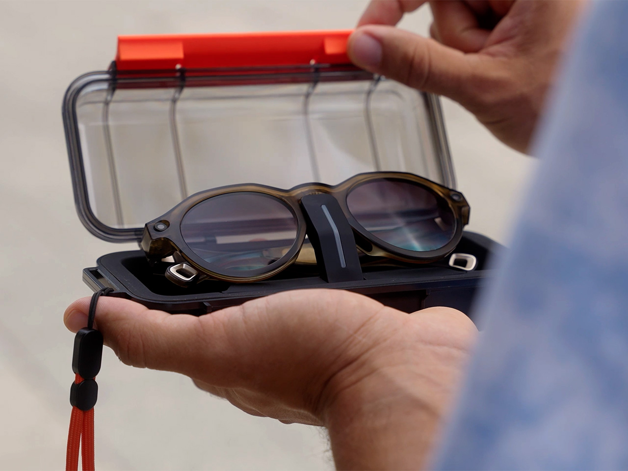 Smart glasses，Milan，Digital，electronic product，