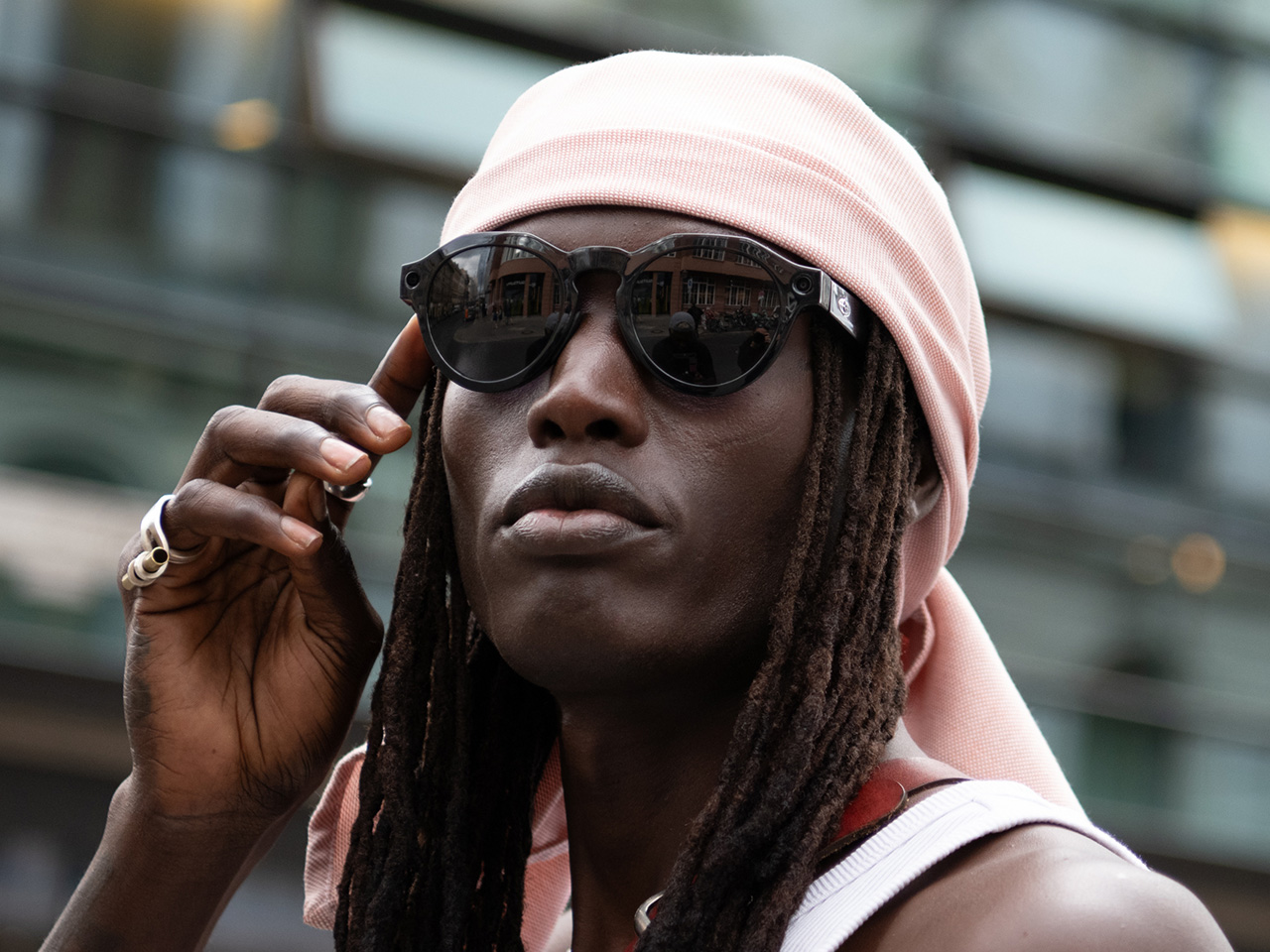Smart glasses，Milan，Digital，electronic product，