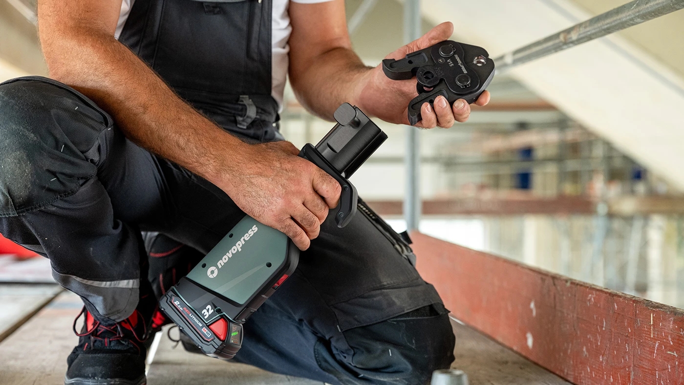 Novopress 32，Pipe Crimping Tool，originality，industrial design，