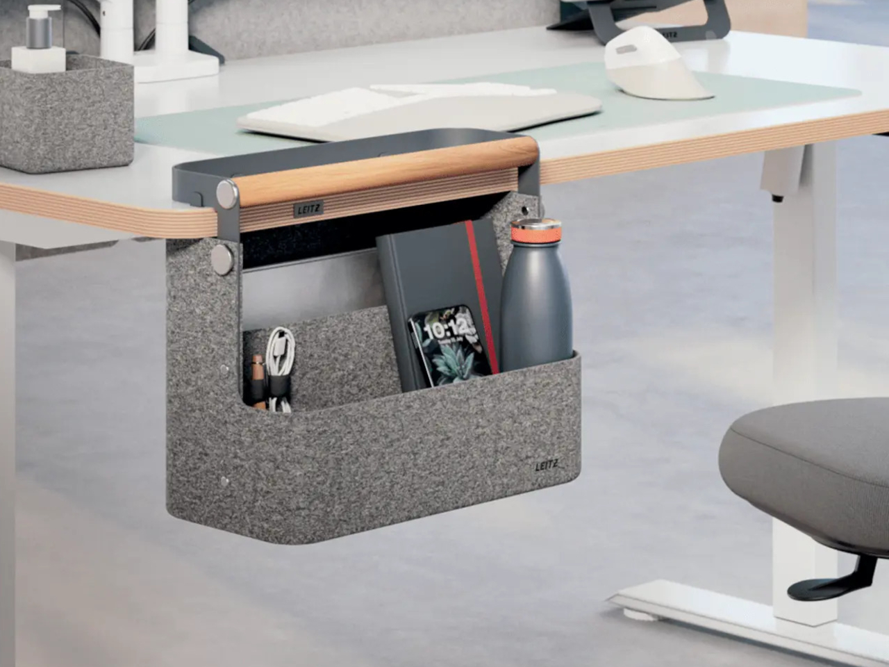storage box，Beech handle，Office accessories，Environmental protection design，Suspension design，