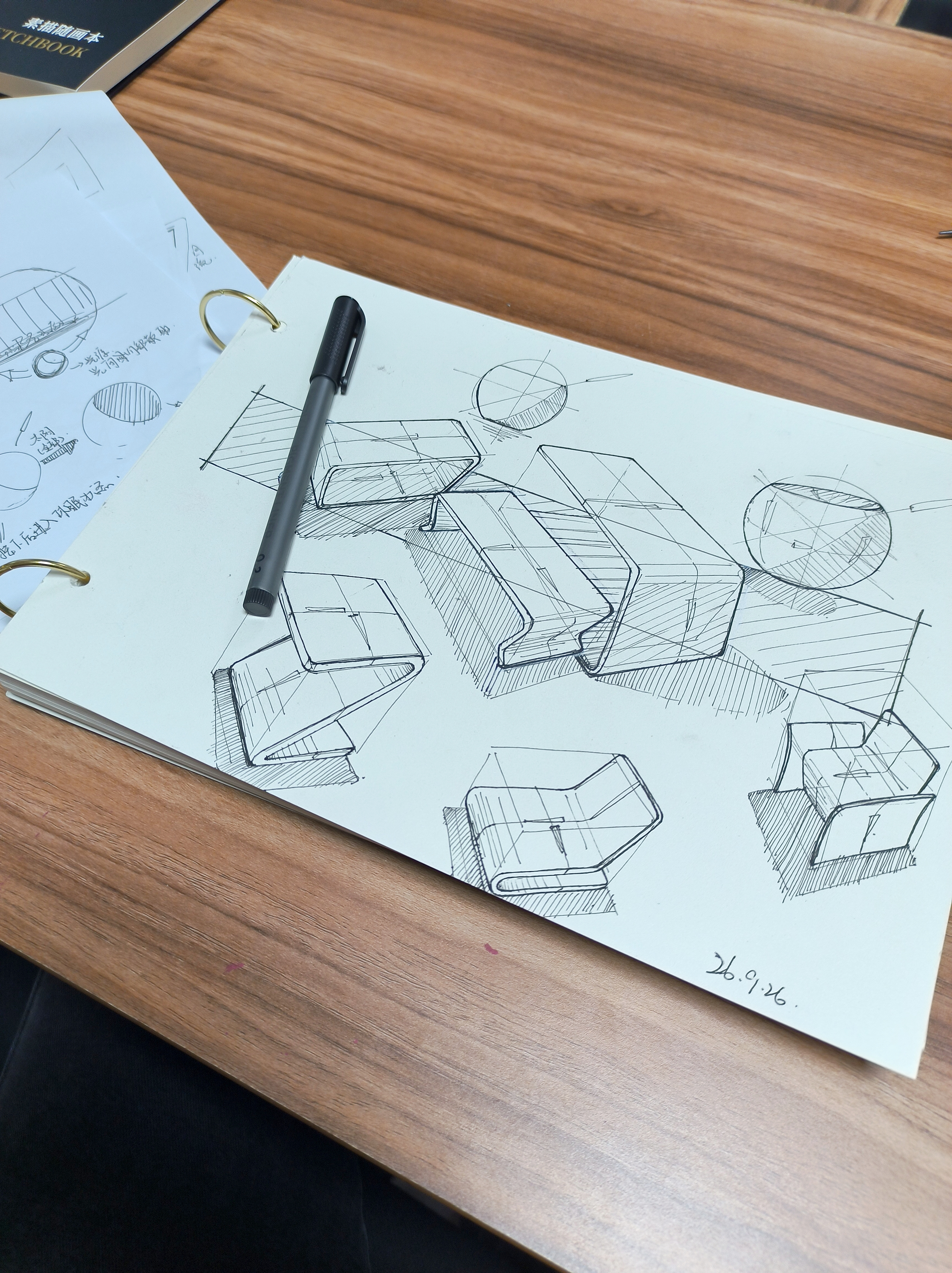 Hand drawn，