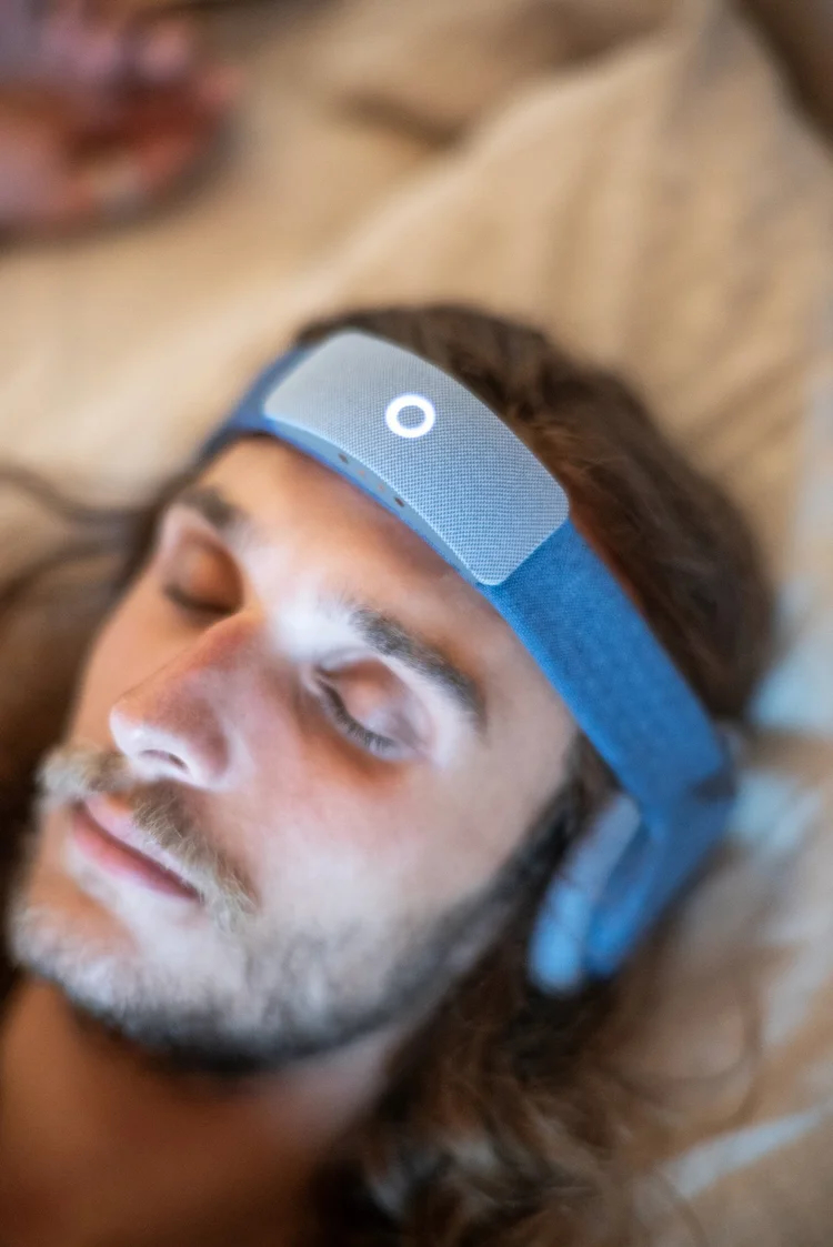 #Industrial Design，# Smart wearable devices，brain-computer interface，cmf，product design，Red dot award，DNA Paris Design Awa，A' Design Award，