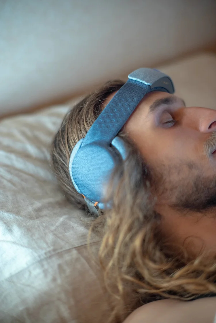 #Industrial Design，# Smart wearable devices，brain-computer interface，cmf，product design，Red dot award，DNA Paris Design Awa，A' Design Award，