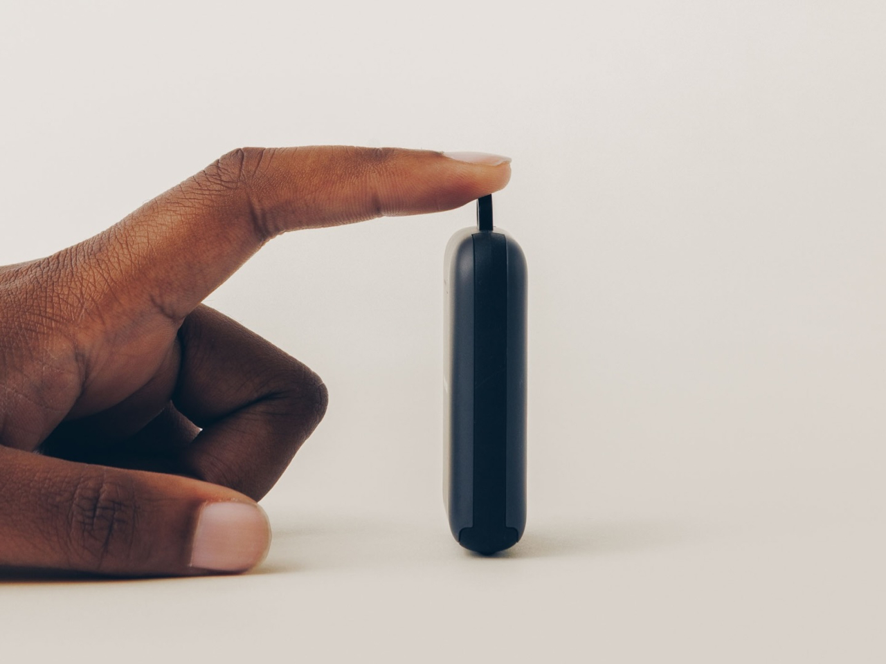 PowerClip，portable battery，USB-C，Carry-on equipment，
