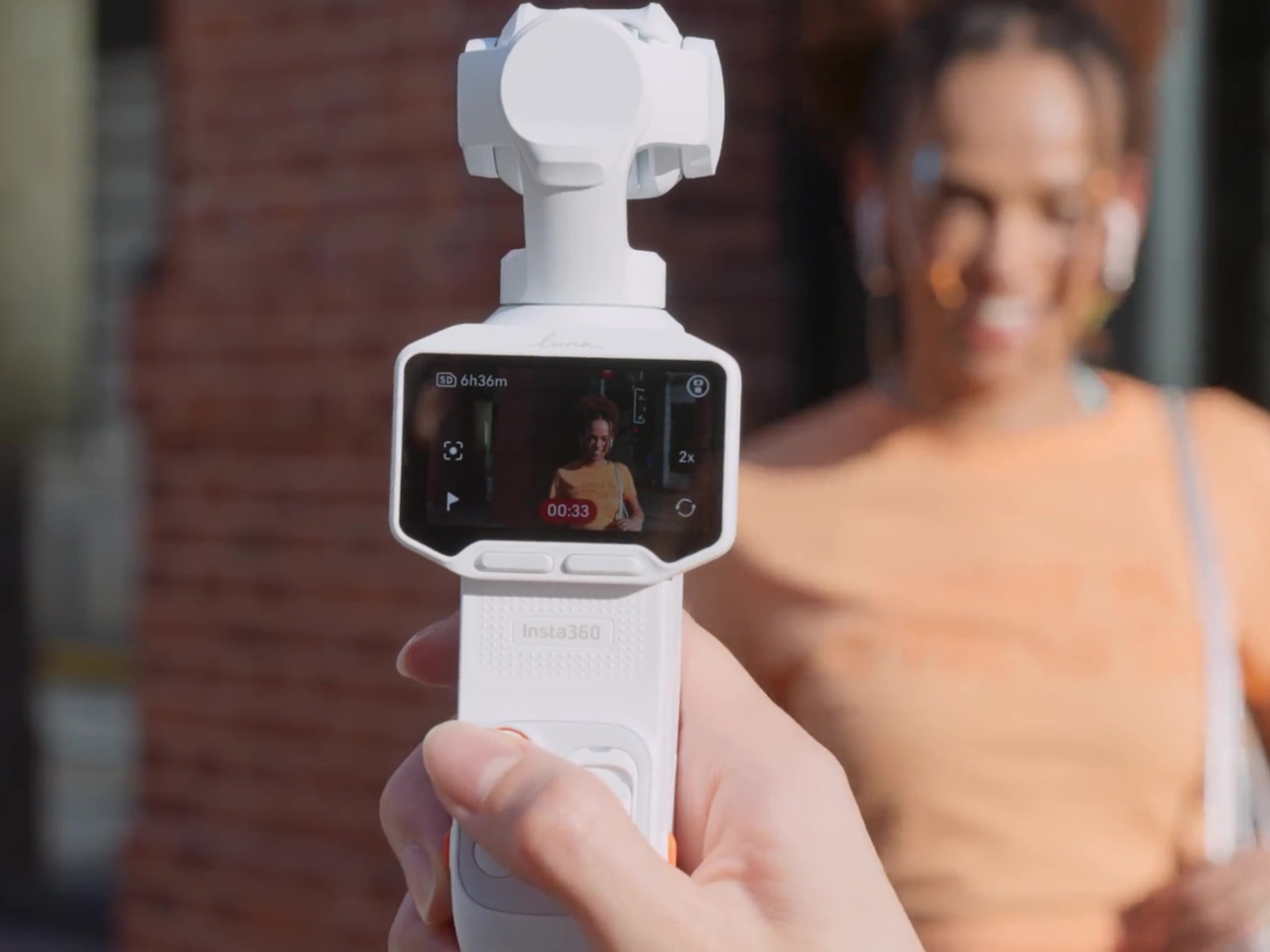 Insta360 Luna Pro，camera，Digital，electronic product，