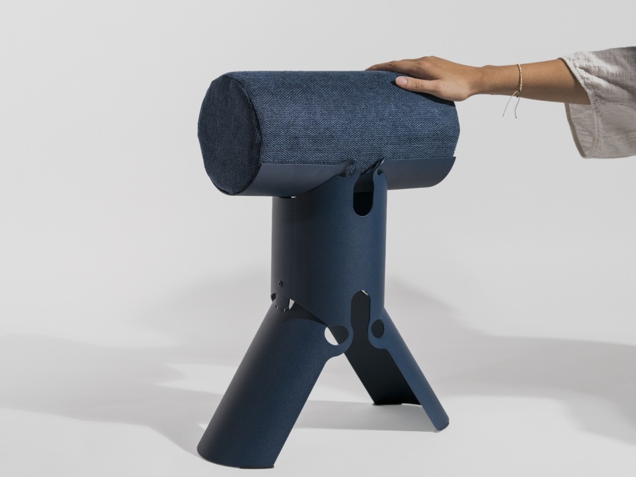Pipe Stool，steel pipe stool，furniture，originality，