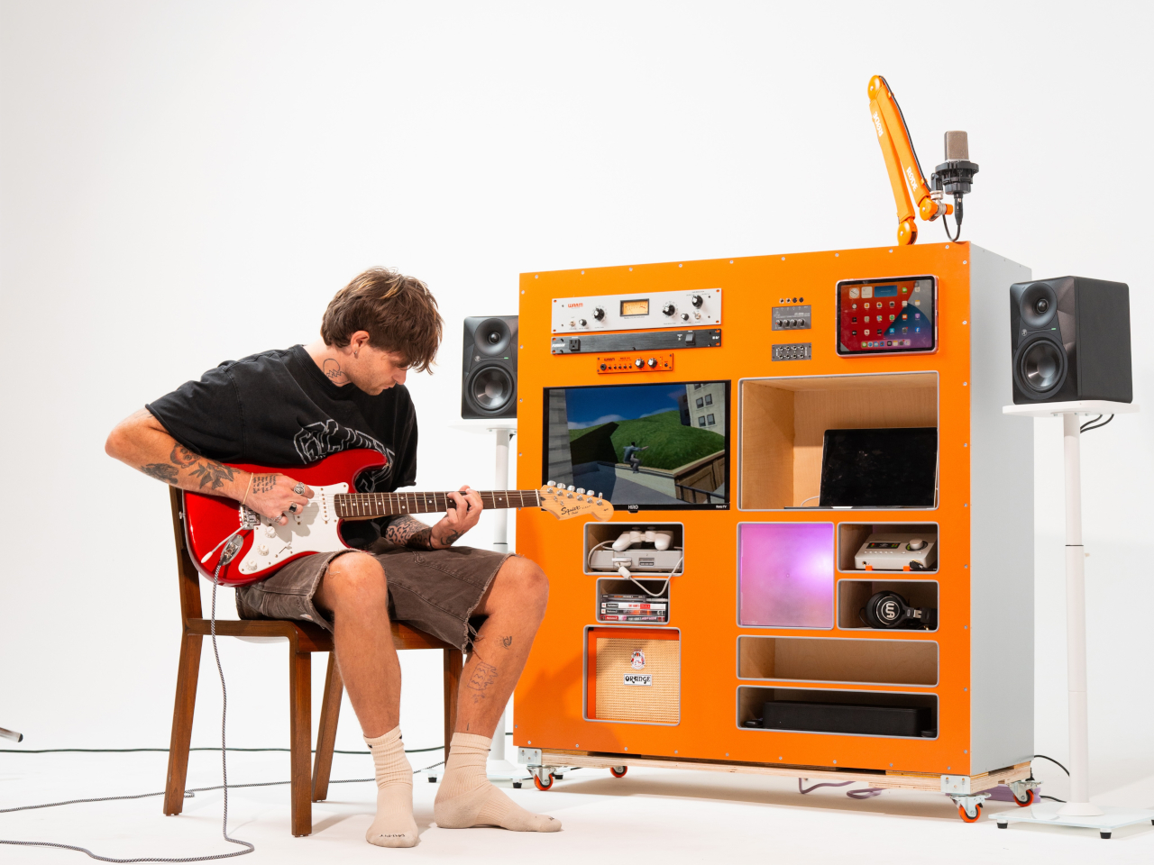 ToyBox，Custom Music Production Desk，Synthesizer Cabinet，Desktop Ecosystem，