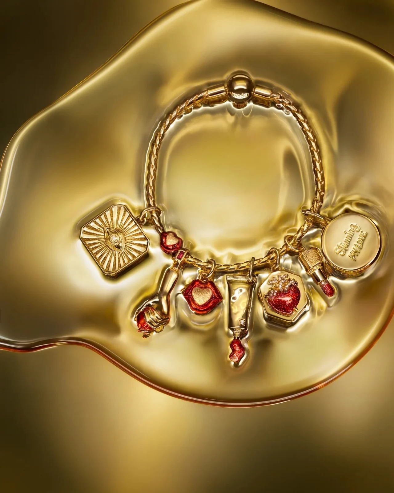 jewelry，originality，PANDORA，Pat McGrath，
