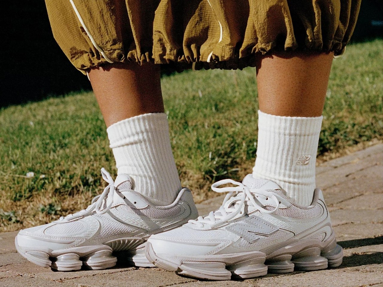 New Balance，ABZORB 2000 Luxe，sneakers，
