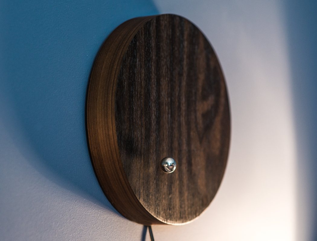 Simon Morris，12 hour system，wooden ，magnetic suspension，story，