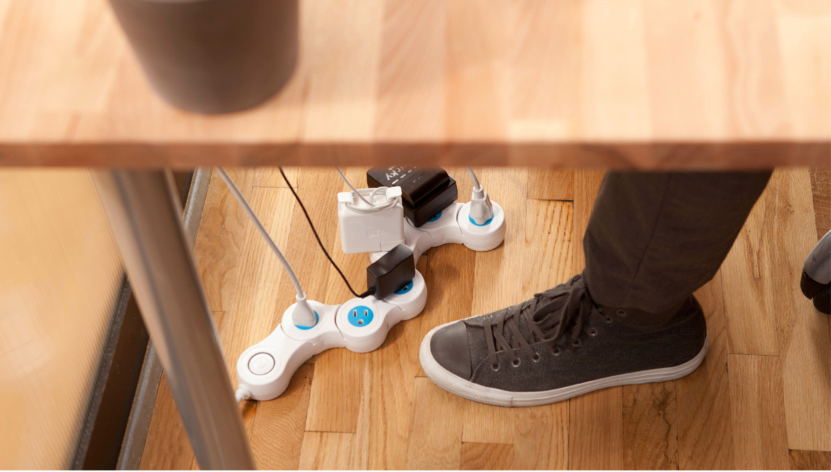 Quirky，Pivot Po，Lead Off Studio，Socket design，