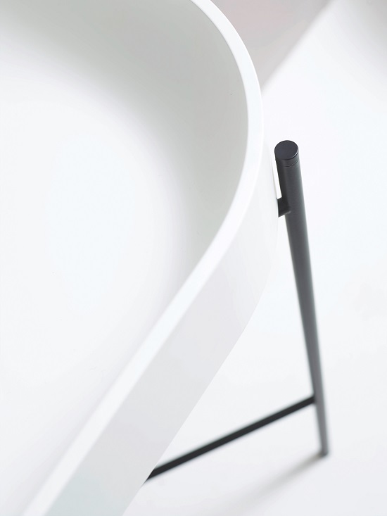 Take a bath，Lavatory，Bathroom furniture，bathtub，Bathtub，