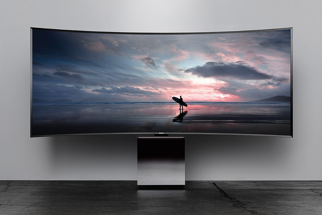 large，curved surface，television，