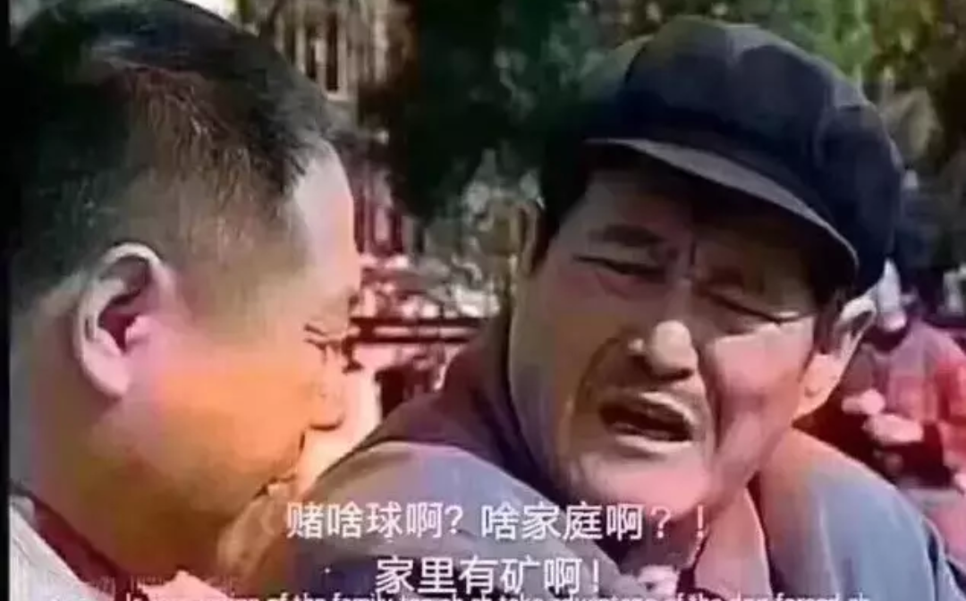 Cultural Relic，Porcelain，bronzeware，Blue and White Porcelain of Yuan Dynasty，blue and white porcelain，auspicious clouds，feastful，Chinese style，Chinese elements，pulm vase，