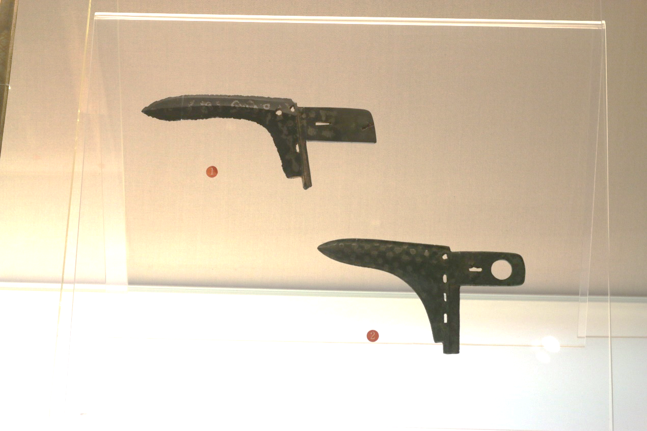 Cultural Relic，Porcelain，bronzeware，Blue and White Porcelain of Yuan Dynasty，blue and white porcelain，auspicious clouds，feastful，Chinese style，Chinese elements，pulm vase，