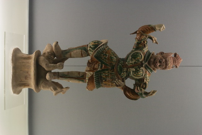 Cultural Relic，Porcelain，bronzeware，Blue and White Porcelain of Yuan Dynasty，blue and white porcelain，auspicious clouds，feastful，Chinese style，Chinese elements，pulm vase，