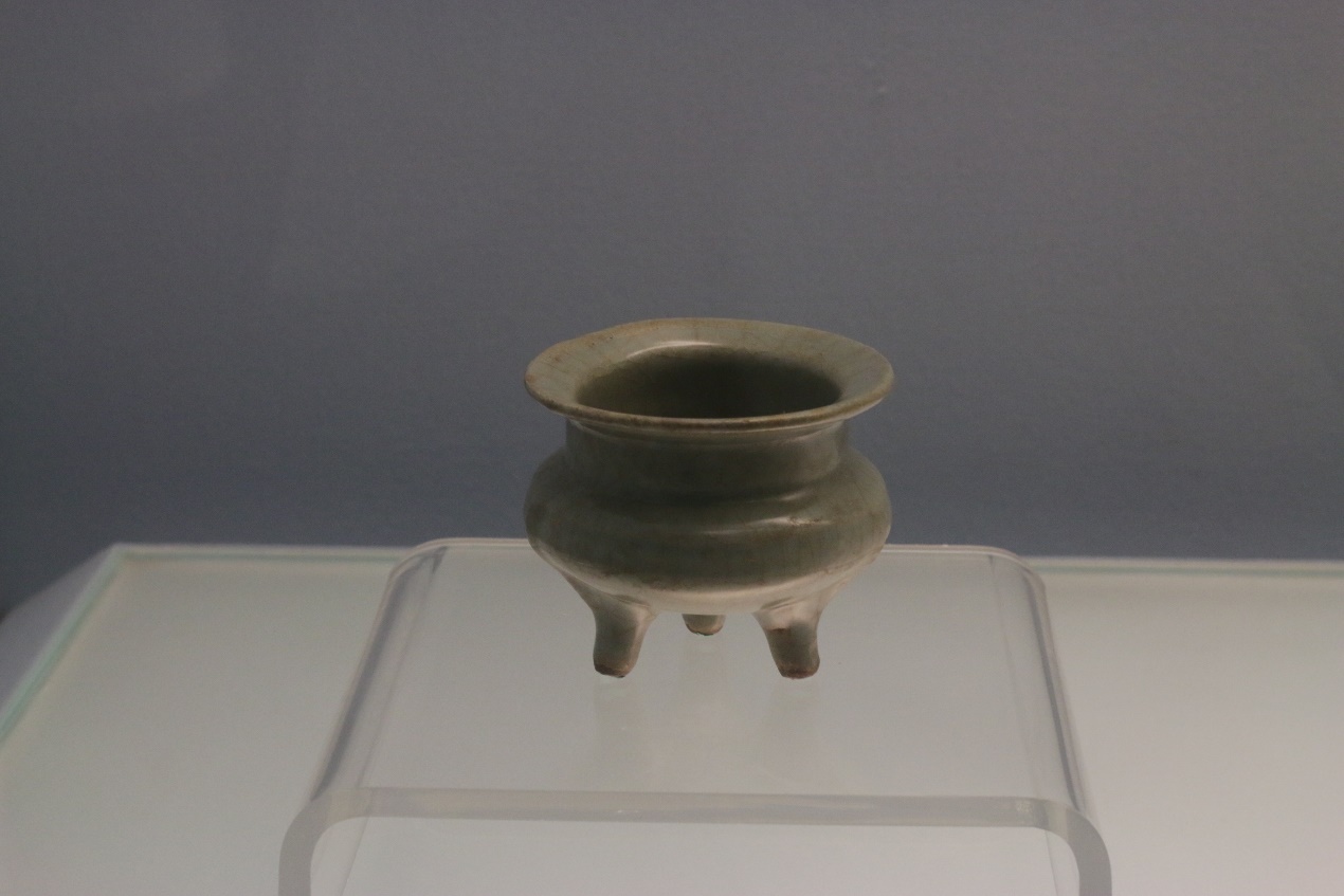 Cultural Relic，Porcelain，bronzeware，Blue and White Porcelain of Yuan Dynasty，blue and white porcelain，auspicious clouds，feastful，Chinese style，Chinese elements，pulm vase，