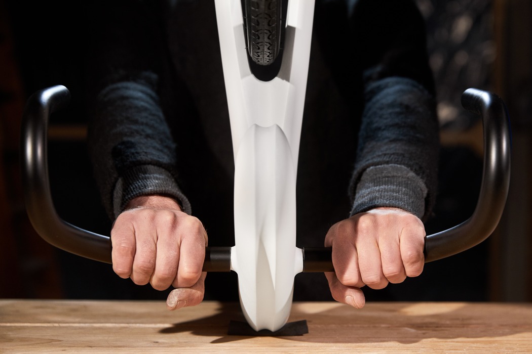 Bicycle，PI，p，white，traffic，