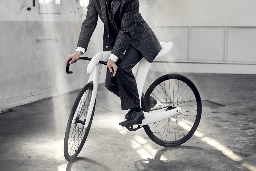 Bicycle，PI，p，white，traffic，