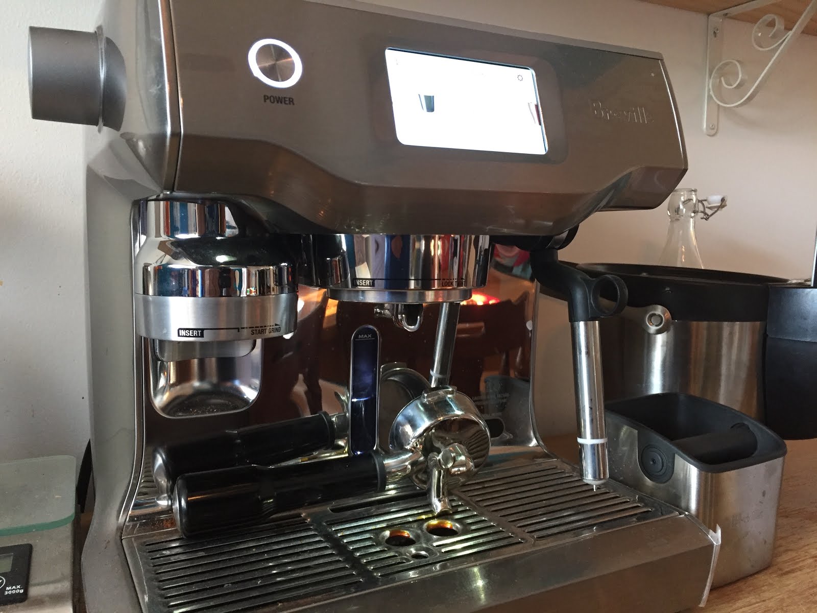 2017 red dot award，product design，small home appliances，Coffee machine，