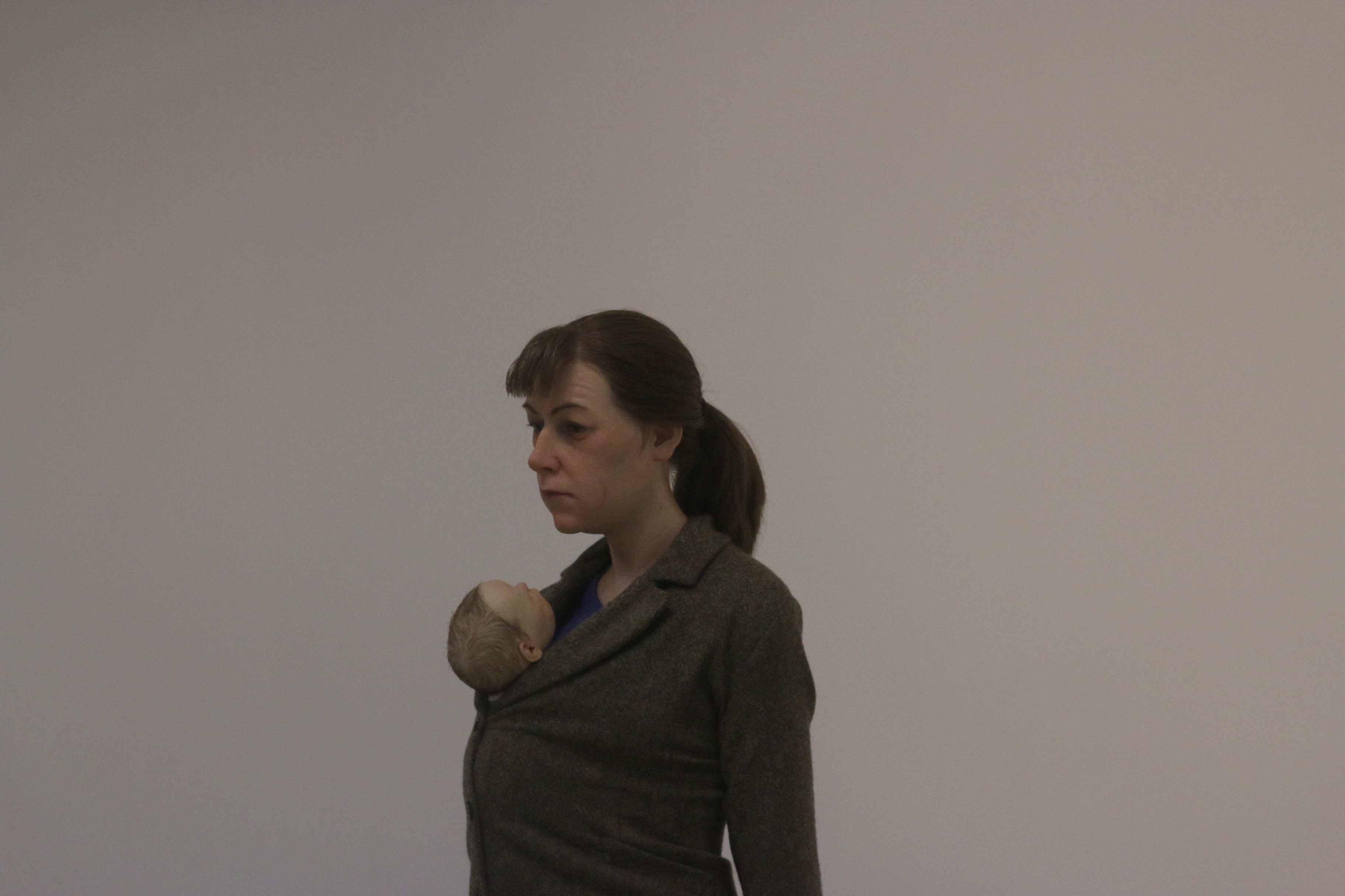 Art，Abstract art，Modernism，Contemporary Art，Marc Newson ，Jet aircraft，vase，flower，Porcelain，originality，Brain hole，Sculpture，Realistic，