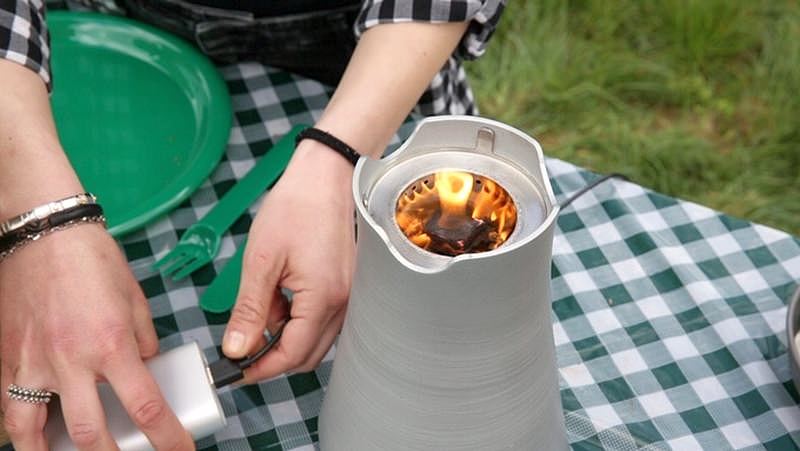 Enki Stove Wild，a kitchen stove，outdoors，2017 red dot award，