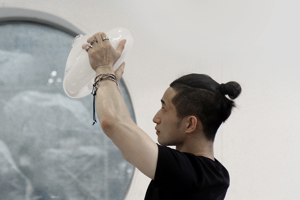 a bolt from the blue，Lamp design，