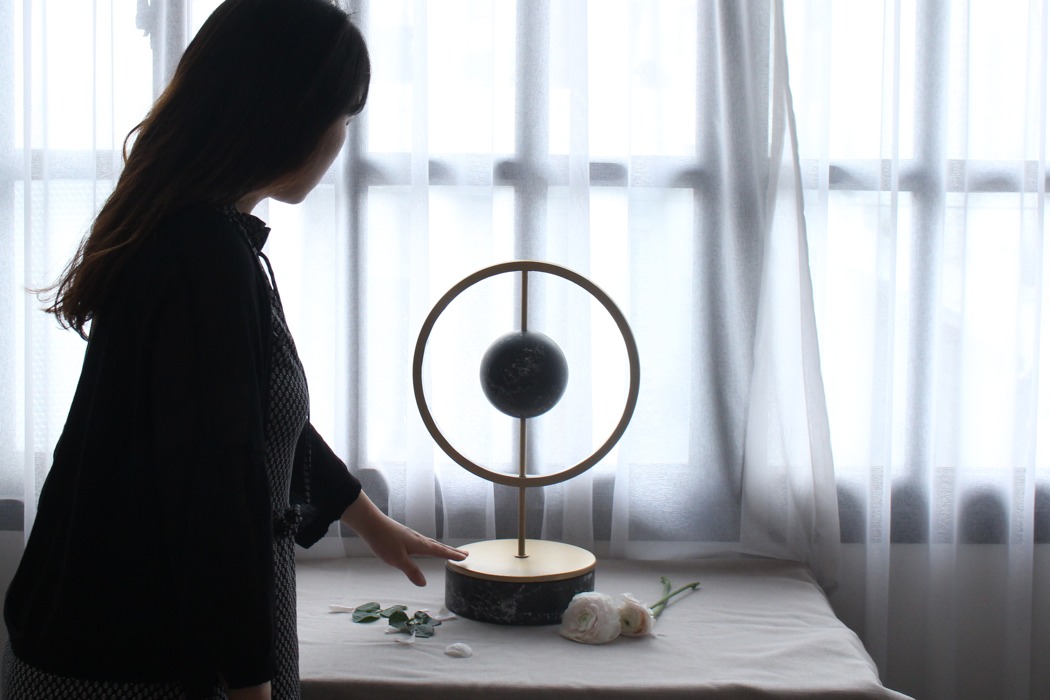 Angie Kim，Heejae Choi，speaker，light，Artwork，