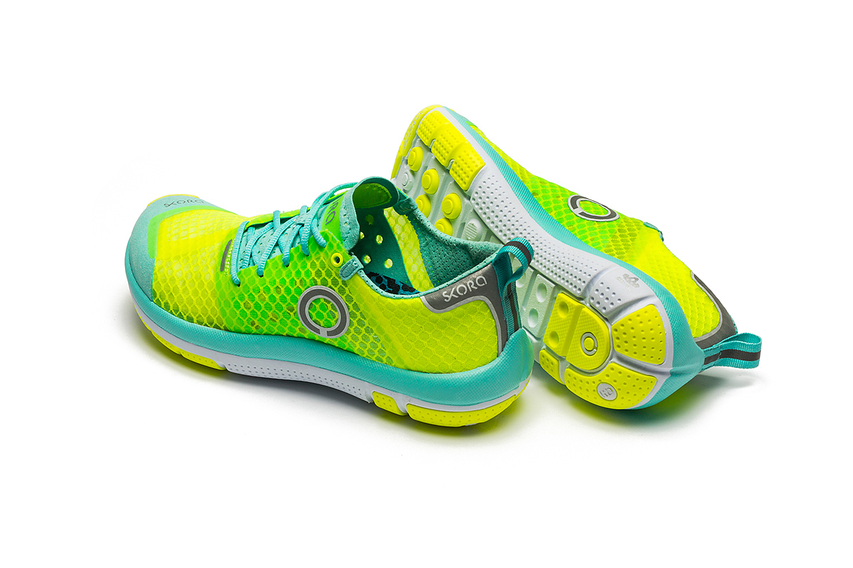 sneakers，SCORA，