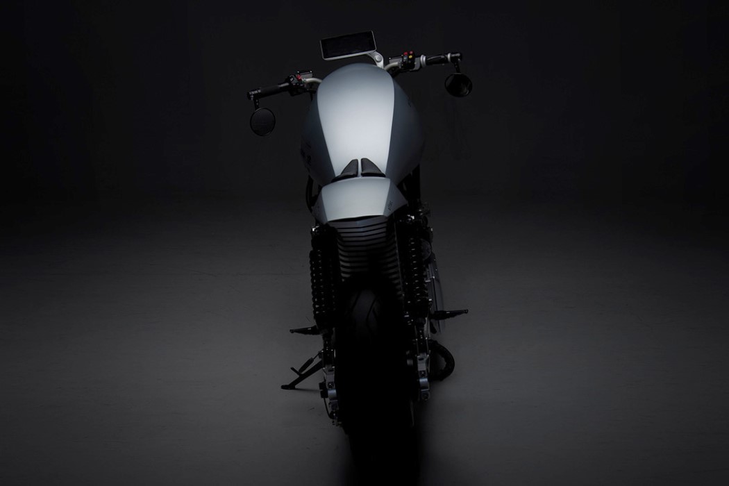 silver，motorcycle，Ether，