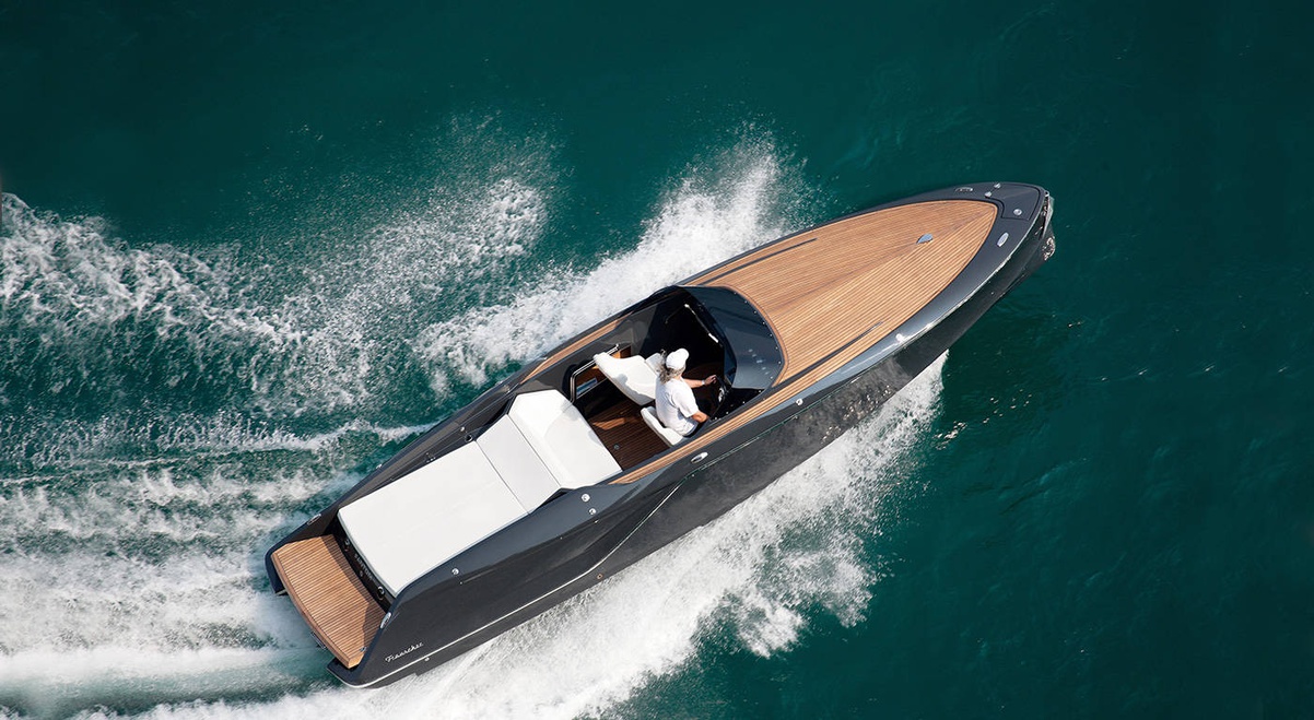 industrial design，outdoor sport，vehicle，yacht，
