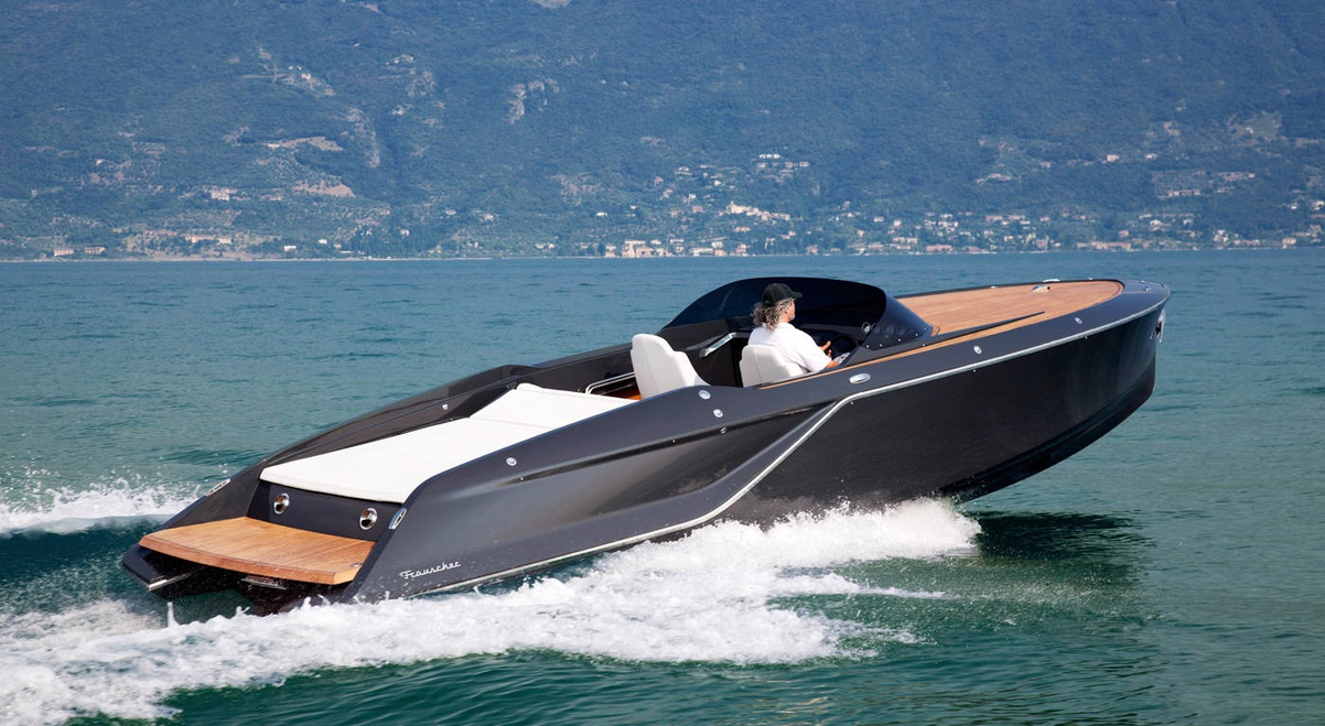 industrial design，outdoor sport，vehicle，yacht，