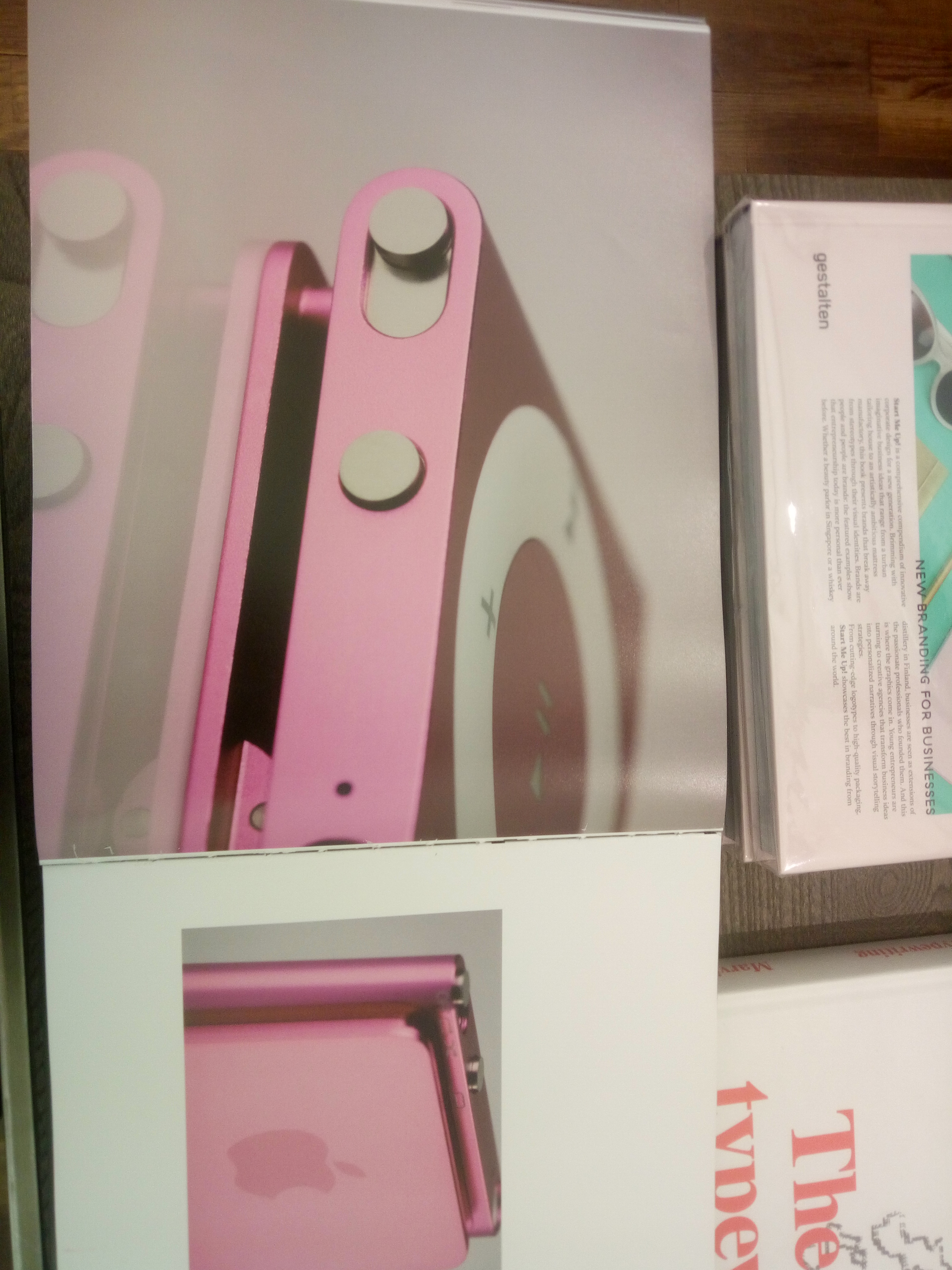 book，Design books，Eslite Bookstore ，sony，Sony，Sony products，Apple，ipod，Home design，furniture，Brain hole，Toys，Small items，