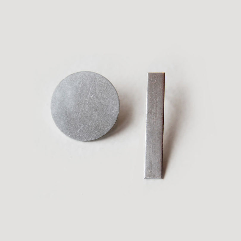 jewelry，brass，Black leather，Marble，Minimalist，