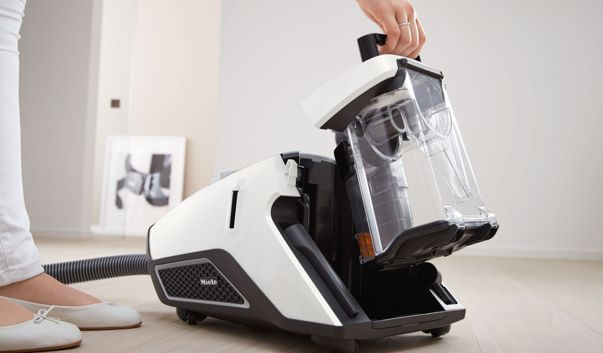 2017 red dot award，Household Electric Appliances，Vacuum cleaner，Blizzard CX1，