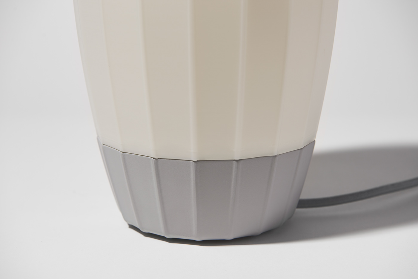 Desk lamp，carbon fibre，system，life，