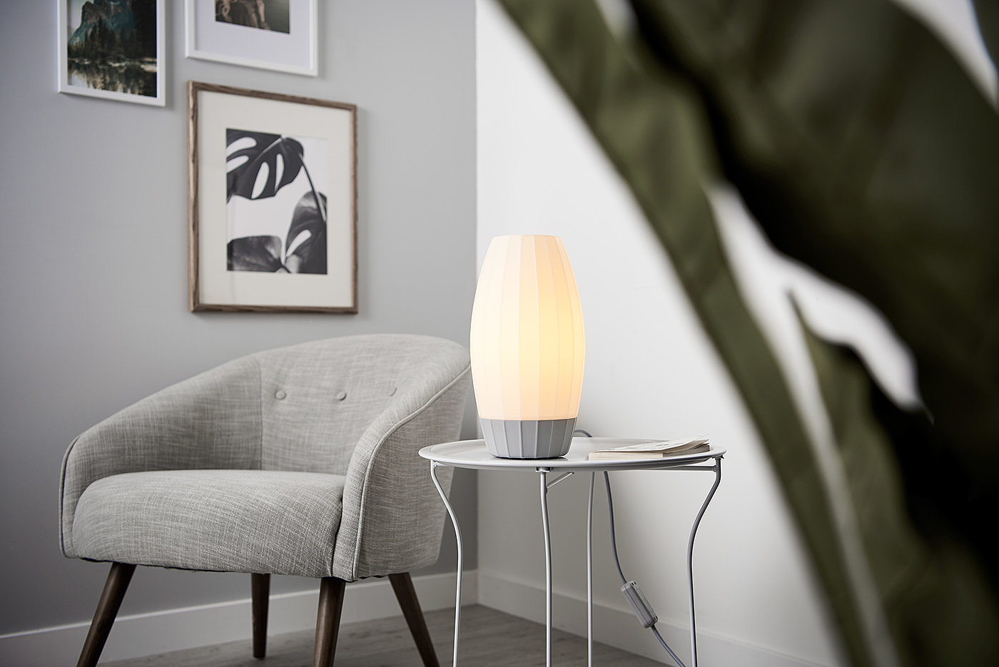 Desk lamp，carbon fibre，system，life，