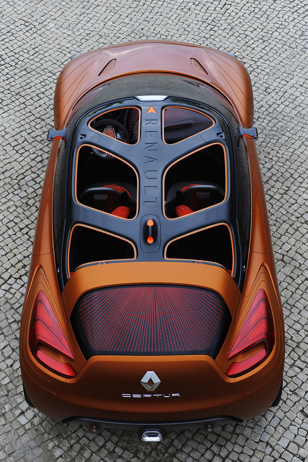 traffic，vehicle，Sports car，details，racing，industrial design，